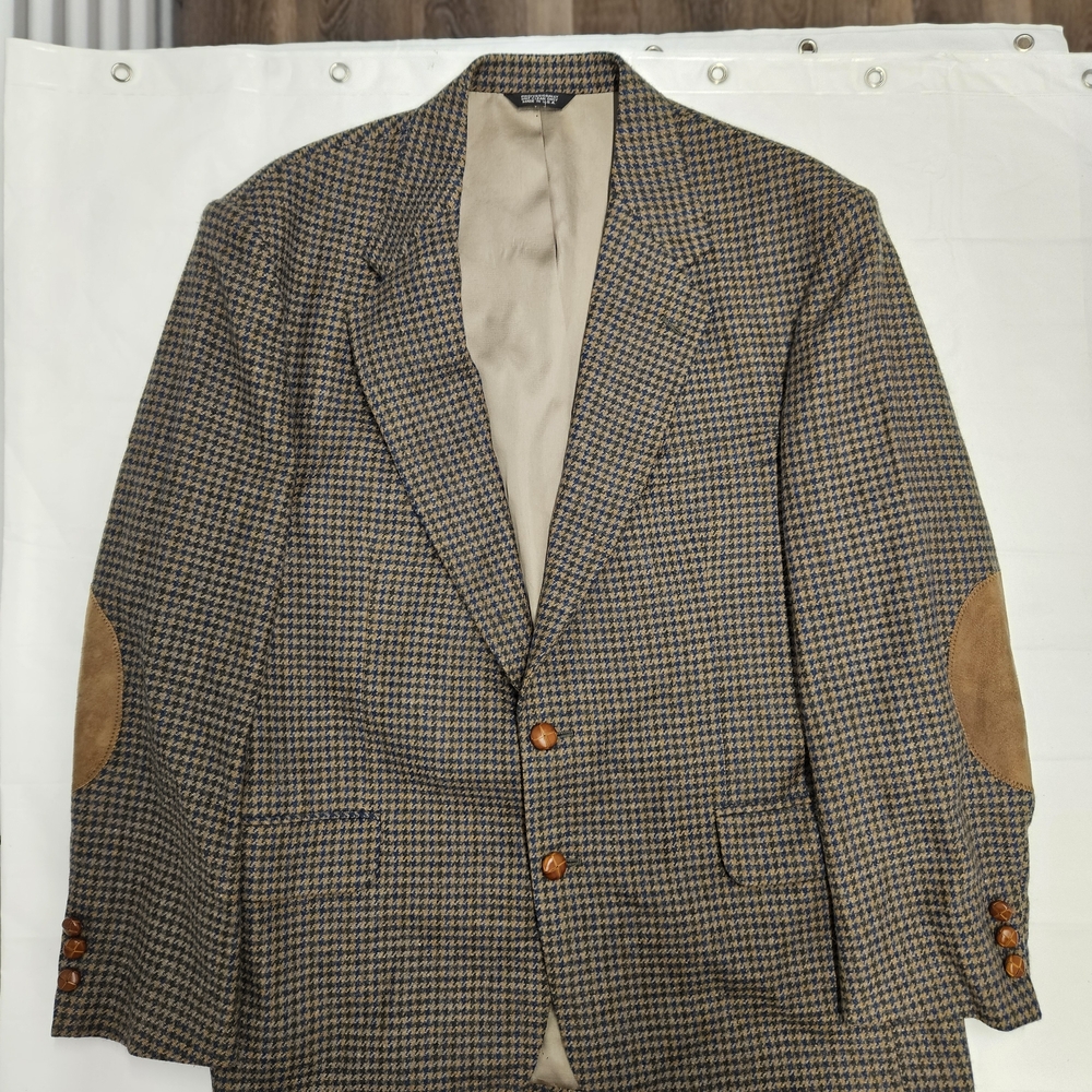 Craig Scott Houndstooth Blazer with Elbow Patches Men's
